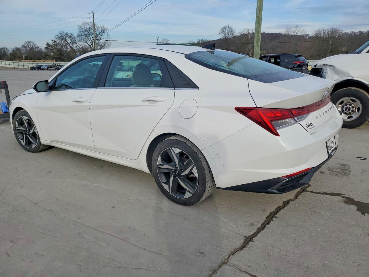 2023 Hyundai Elantra Limited - Фото 2
