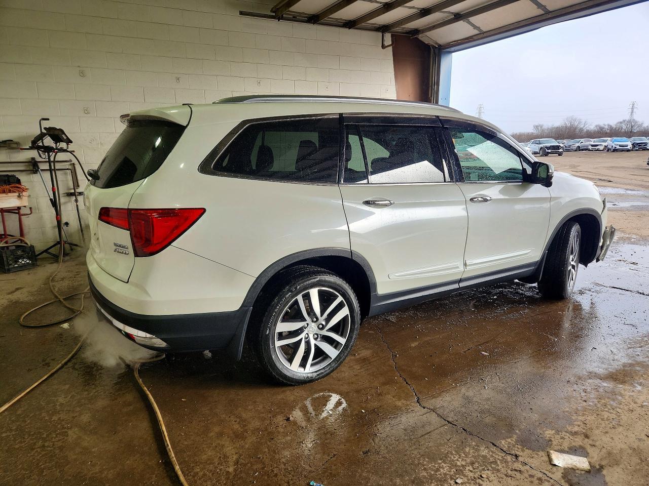 2017 Honda Pilot Touring - Фото 3