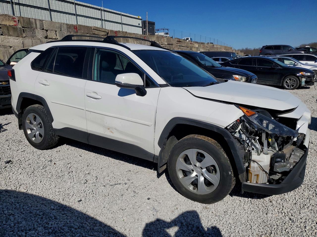 2019 Toyota Rav4 Le - Image 4