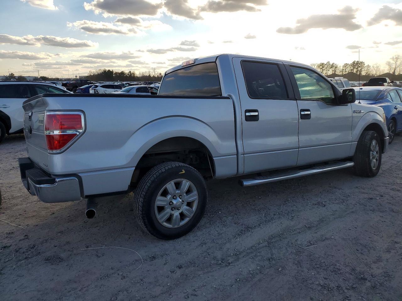 2011 Ford F150 Supercrew - Image 3