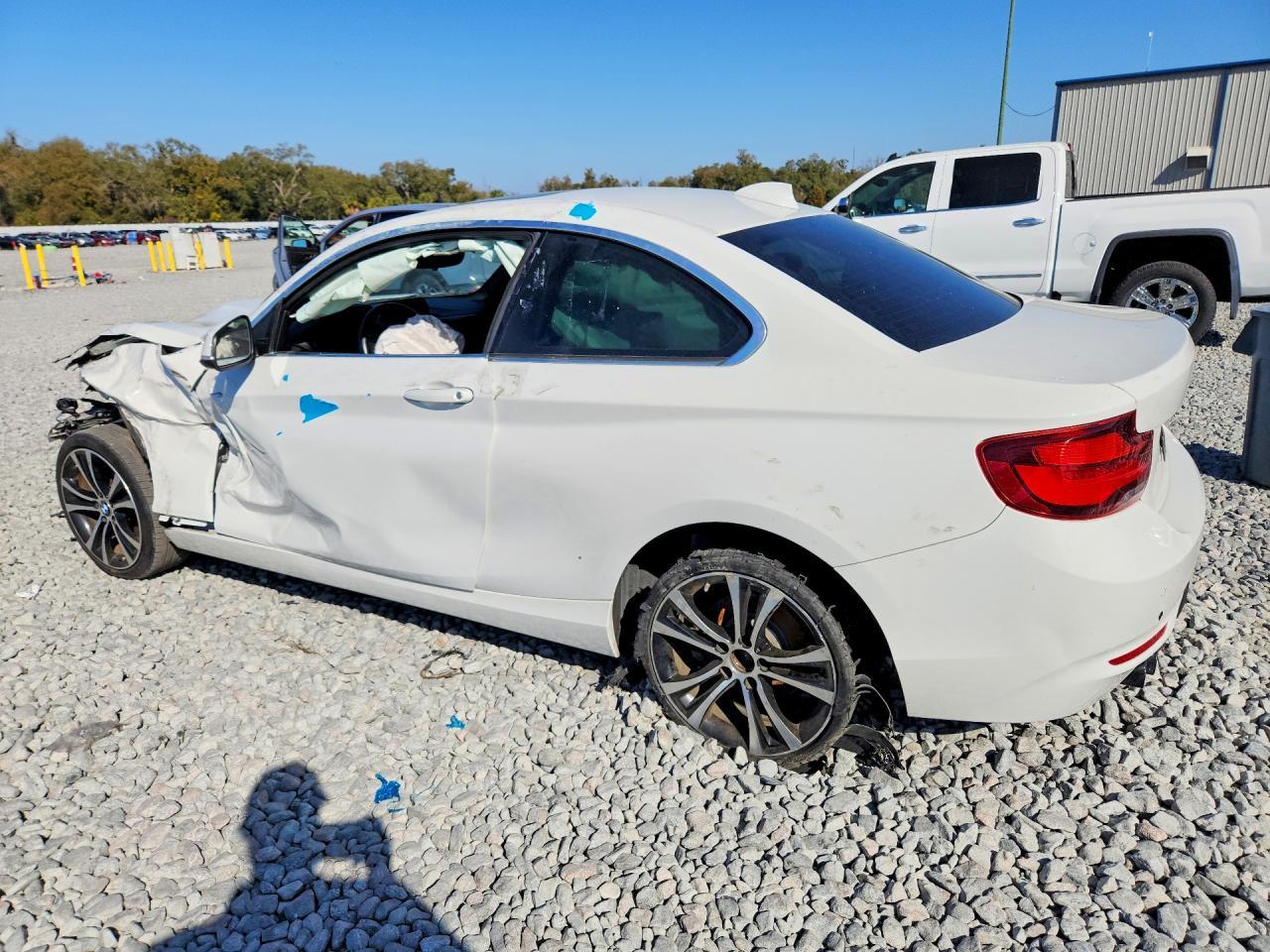 2020 BMW 230I - Фото 2