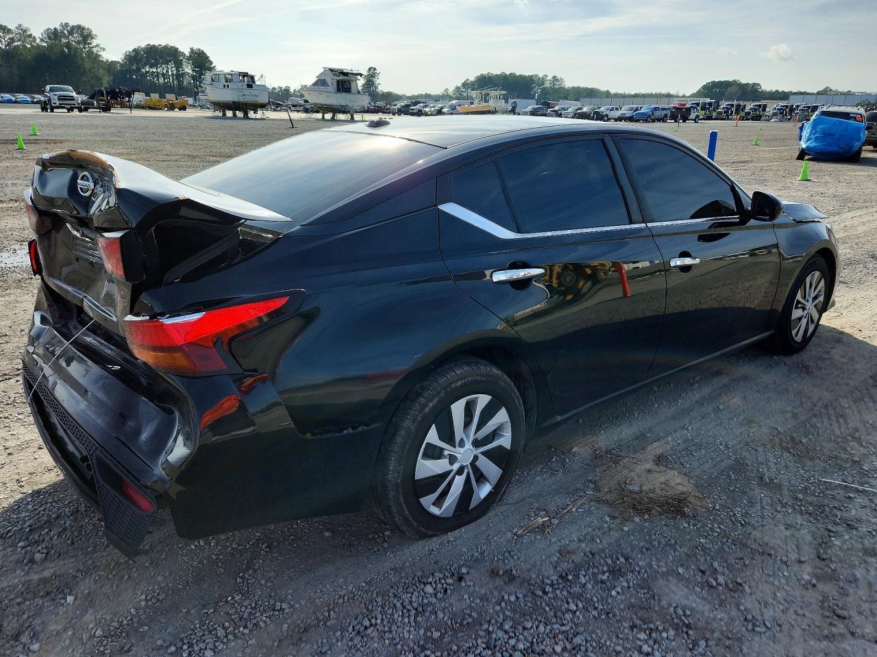 2019 Nissan Altima S - Image 3