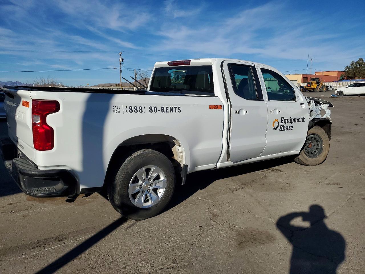 2023 Chevrolet Silverado C1500 - Фото 3