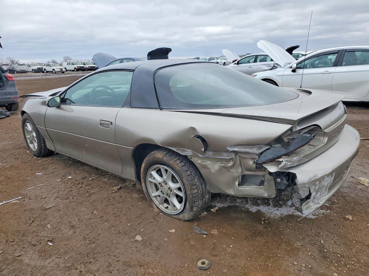 2000 Chevrolet Camaro Z28 - Фото 2