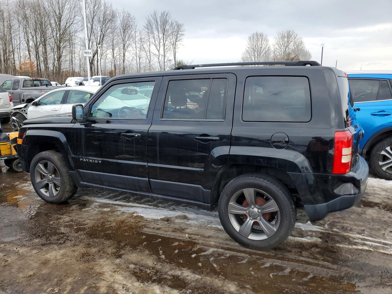 2015 Jeep Patriot Latitude - Фото 2