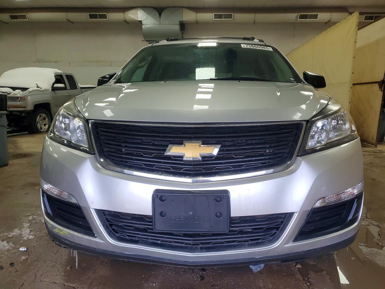 2016 Chevrolet Traverse Ls - Фото 5