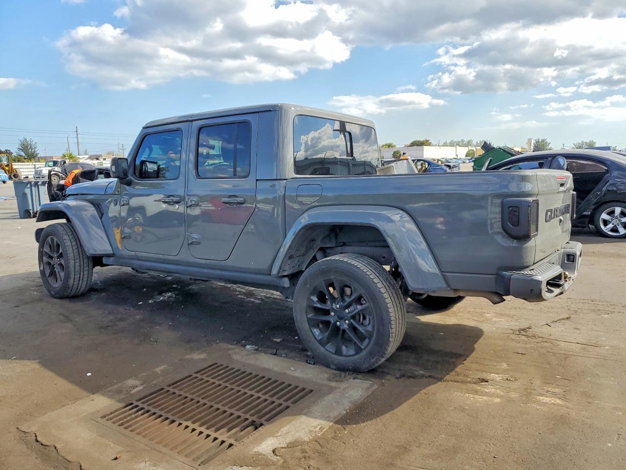 2023 Jeep Gladiator Overland - Фото 2