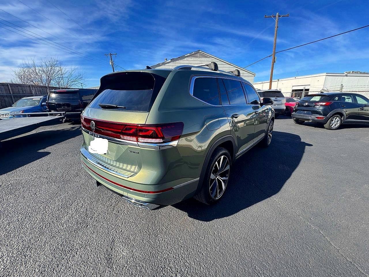 2025 Volkswagen Atlas Sel Premium R-Line - Image 4