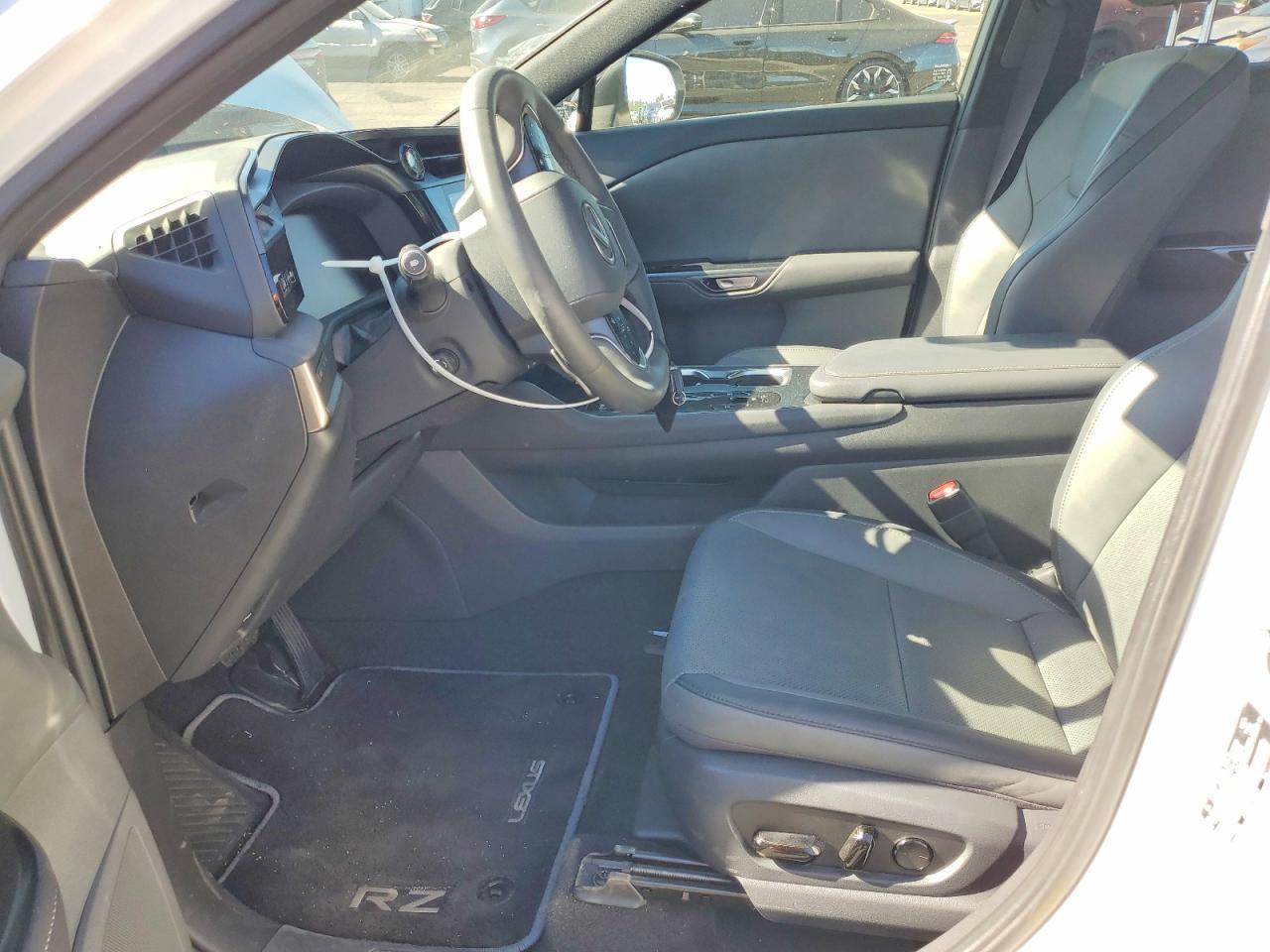 2024 Lexus Rz 300E Premium - Фото 7