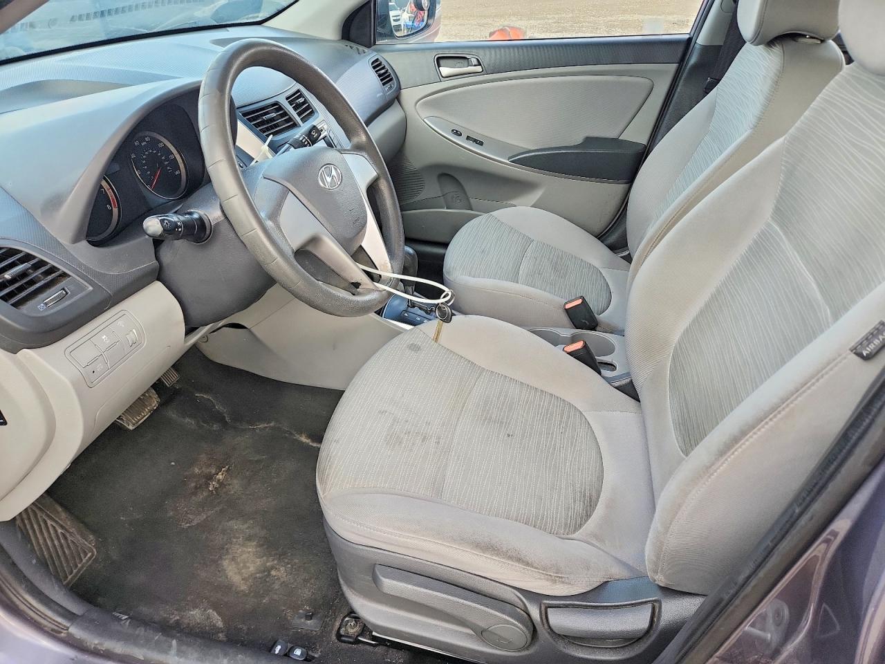 2016 Hyundai Accent Se - Фото 7