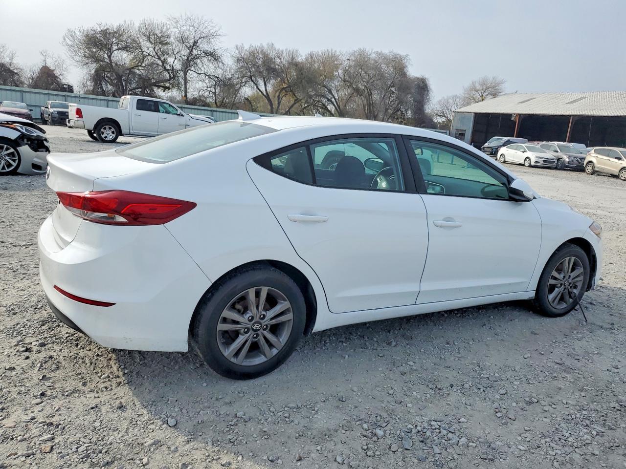 2018 Hyundai Elantra Sel - Фото 3