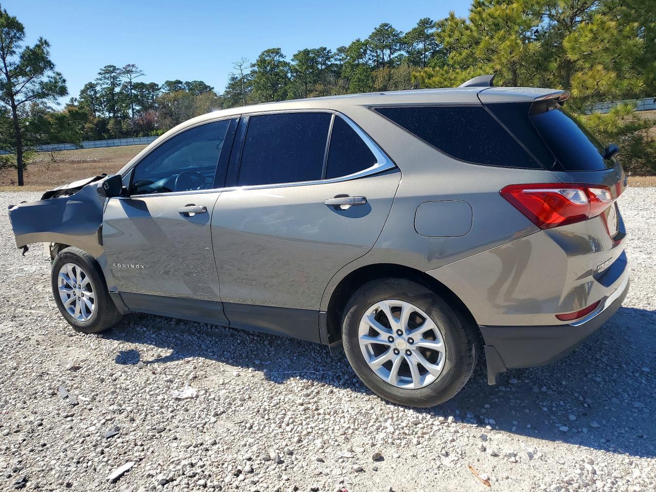 2018 Chevrolet Equinox Lt - Image 2