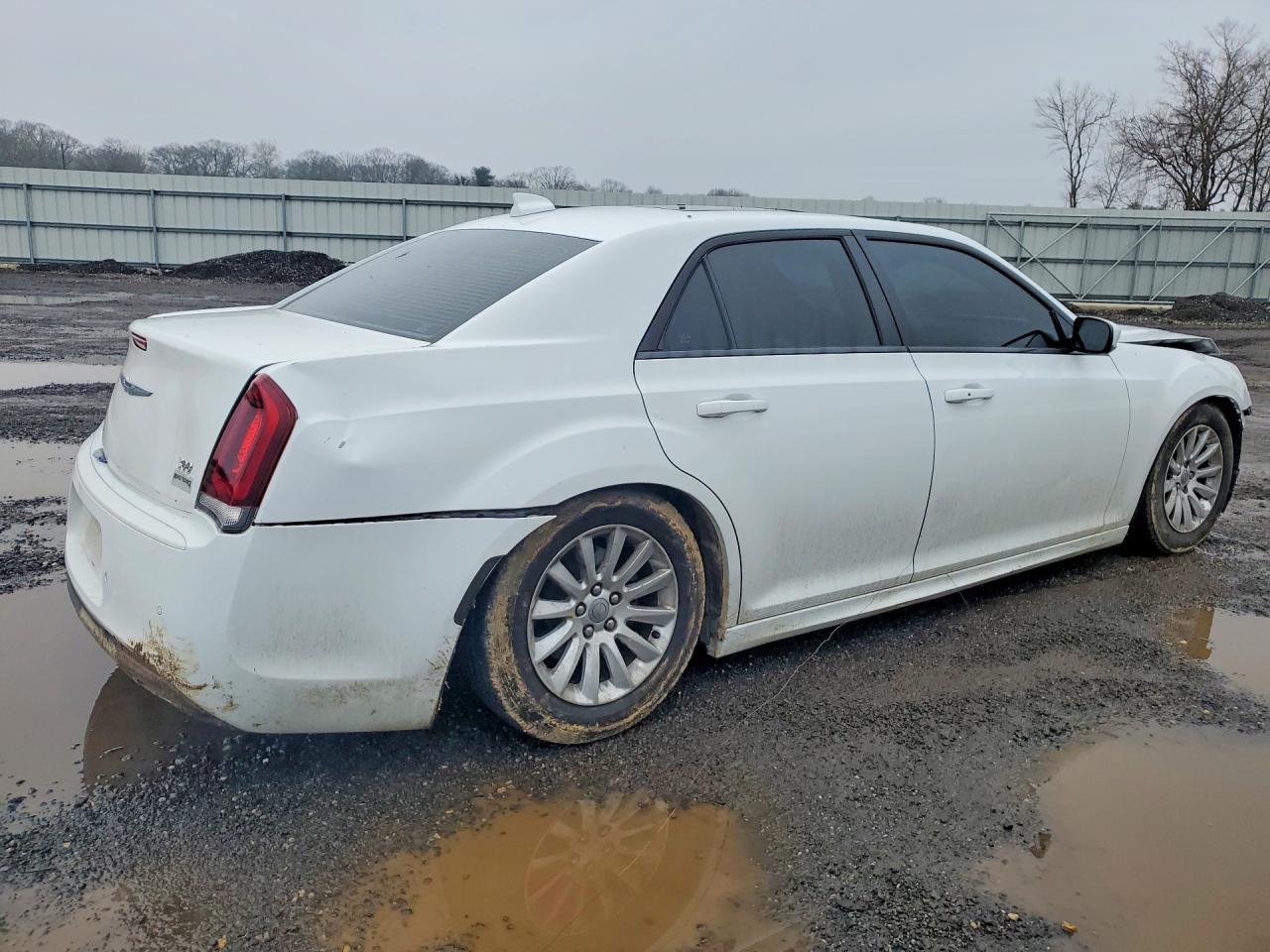 2017 Chrysler 300 S - Image 3