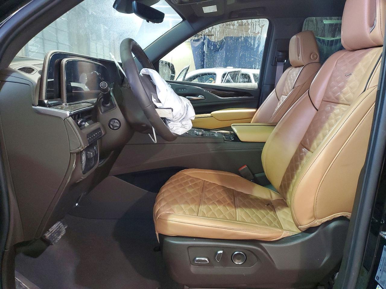 2024 Cadillac Escalade Sport - Image 7