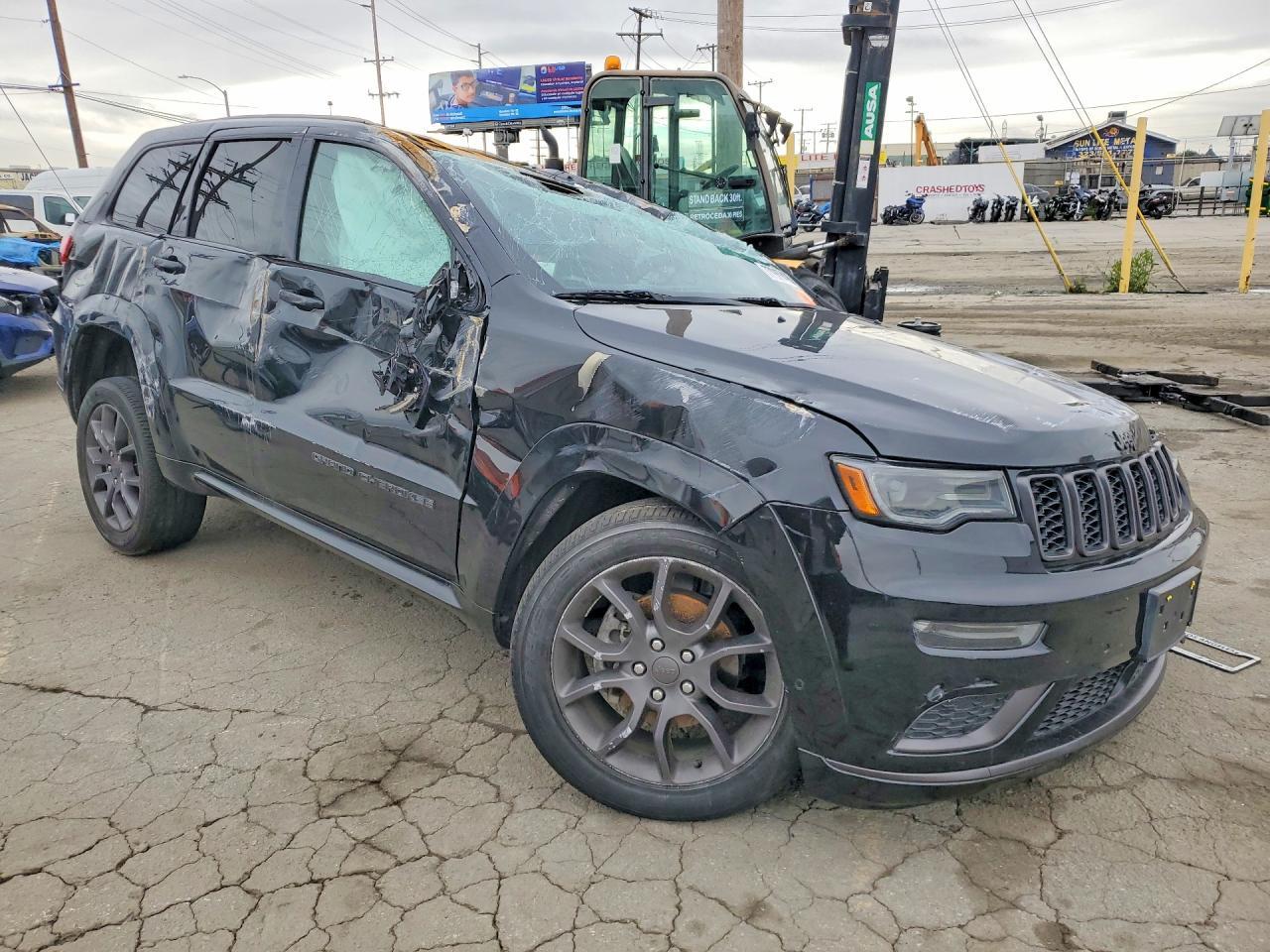 2020 Jeep Grand Cherokee Overland - Image 4