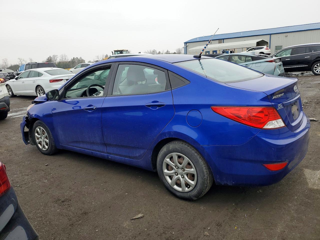 2013 Hyundai Accent Gls - Image 2