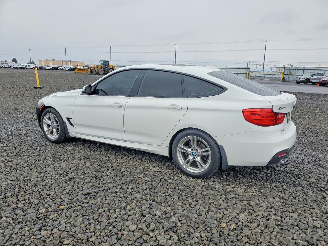 2015 BMW 328 Xigt - Фото 2