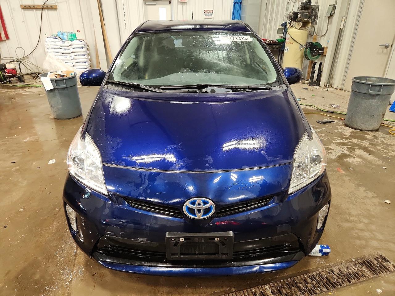 2013 Toyota Prius - Image 5