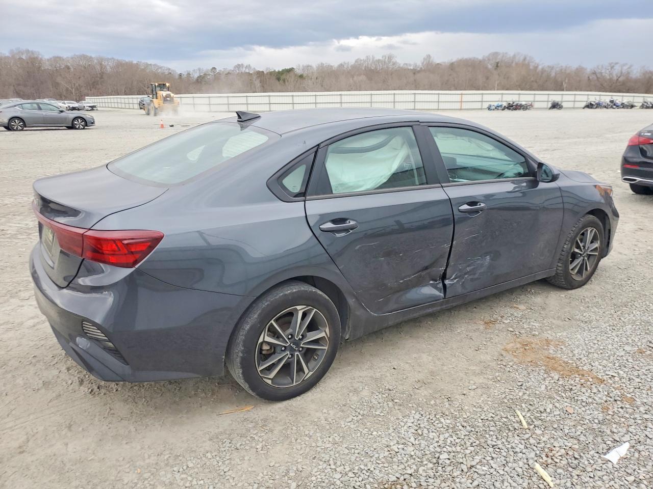 2024 Kia Forte Lx - Image 3