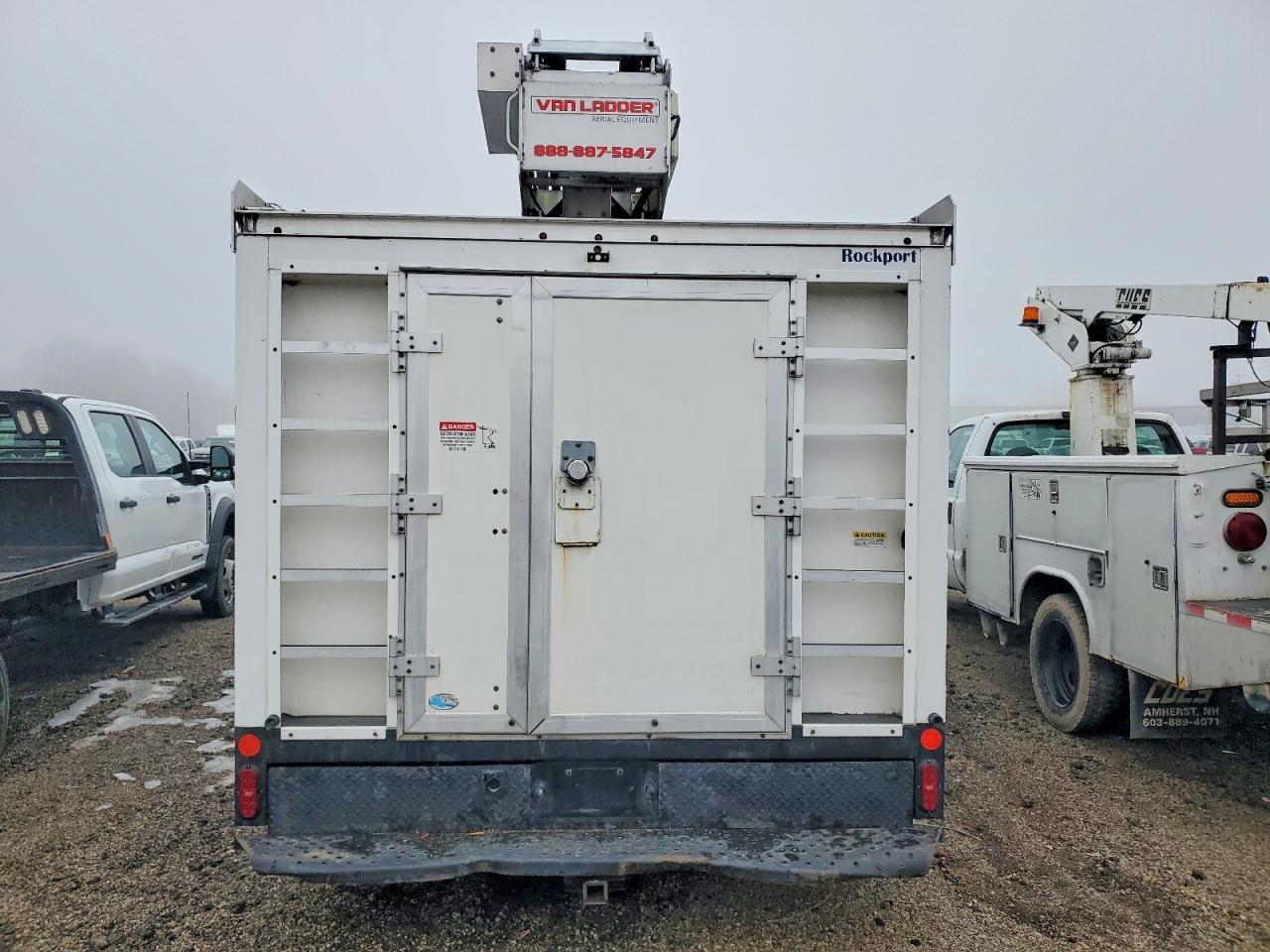 2019 Ford E-450 Bucket Utility Van - Prior Fleet - Фото 5