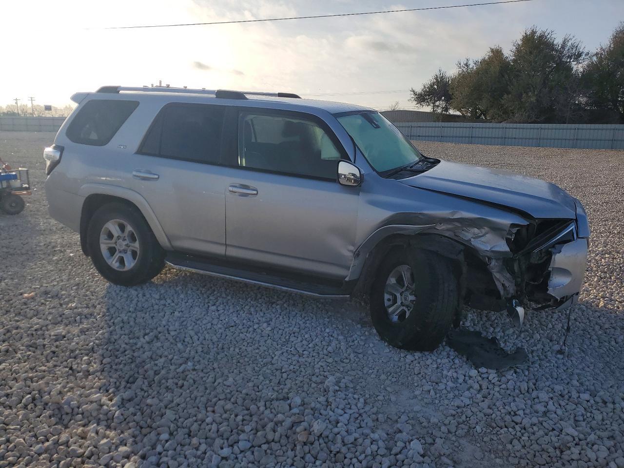 2021 Toyota 4Runner Sr5 - Фото 4
