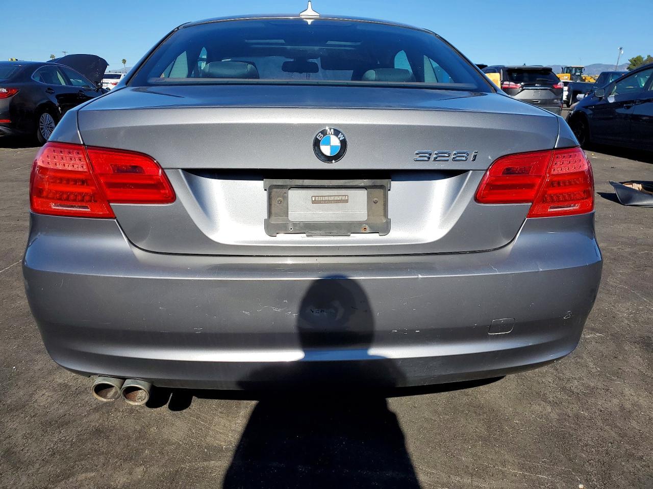 2011 BMW 328 Xi Sulev - Image 6