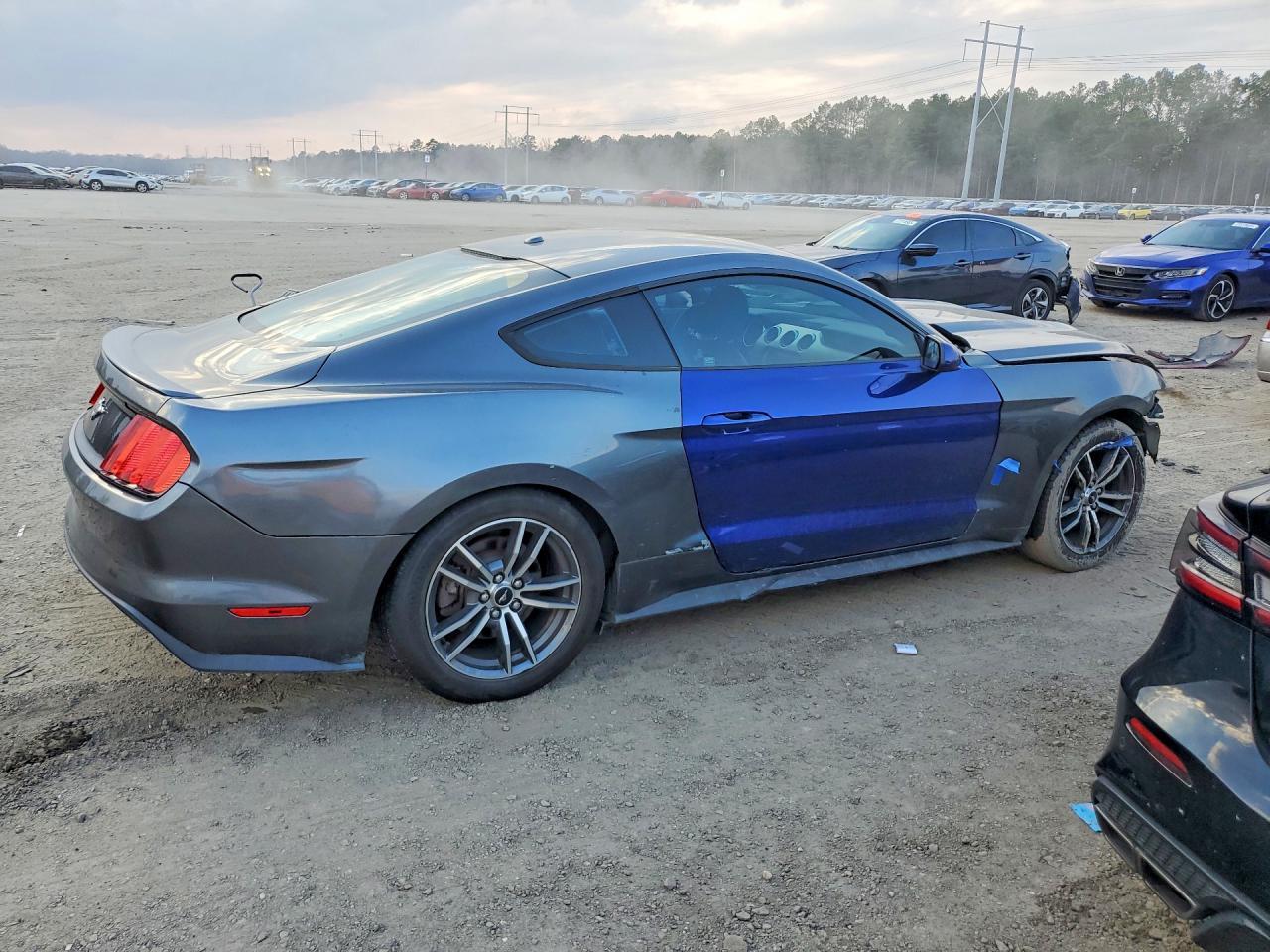 2016 Ford Mustang - Image 3