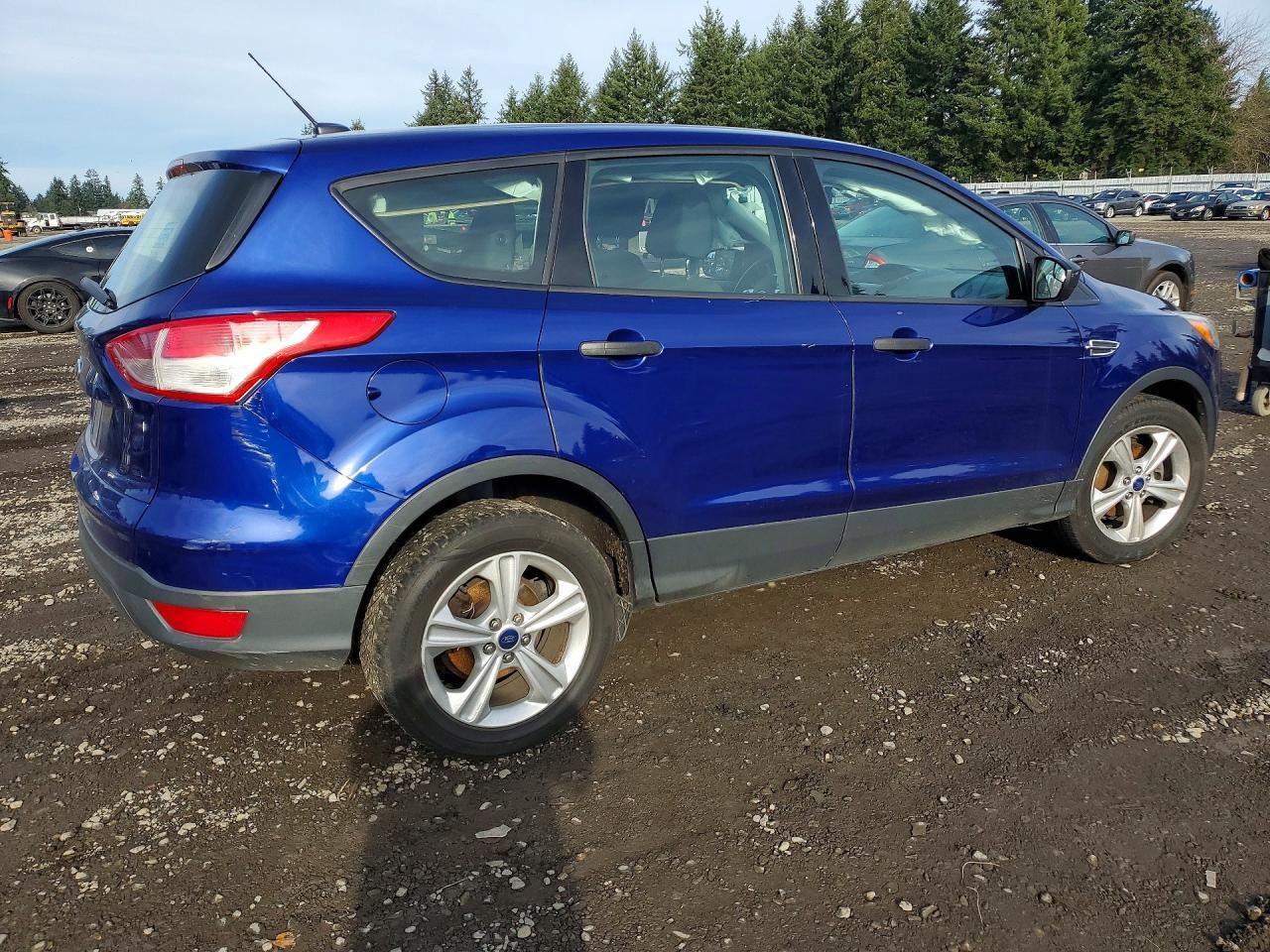 2014 Ford Escape S - Фото 3