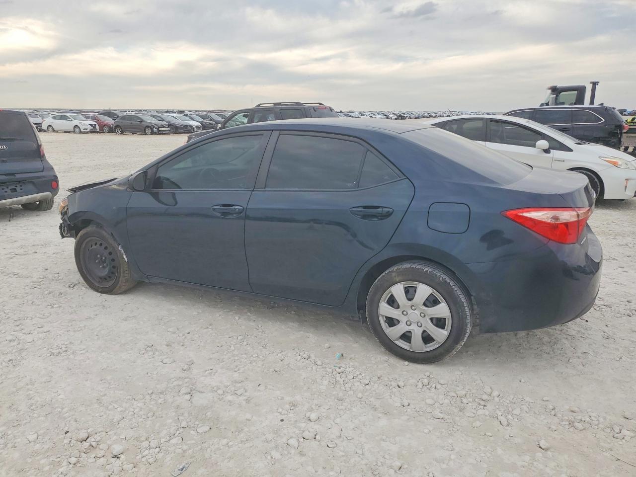 2019 Toyota Corolla L - Фото 2