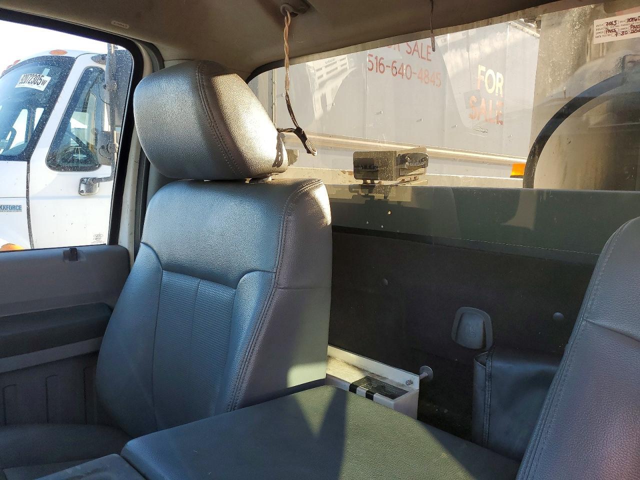 2016 Ford F550 Super Duty - Фото 6