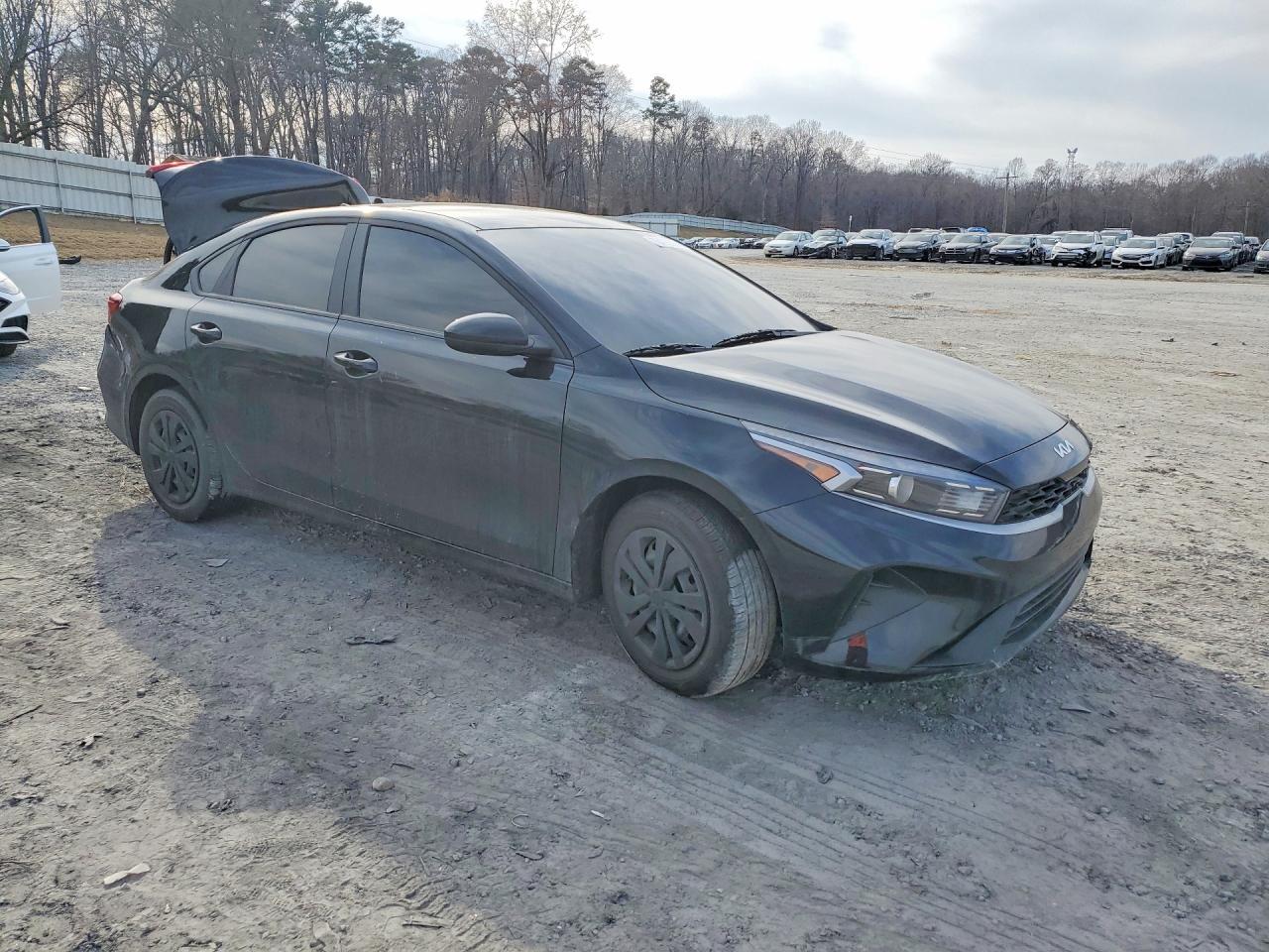 2024 Kia Forte - Image 4