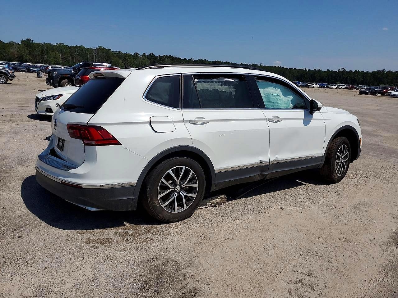 2020 Volkswagen Tiguan Se - Фото 3