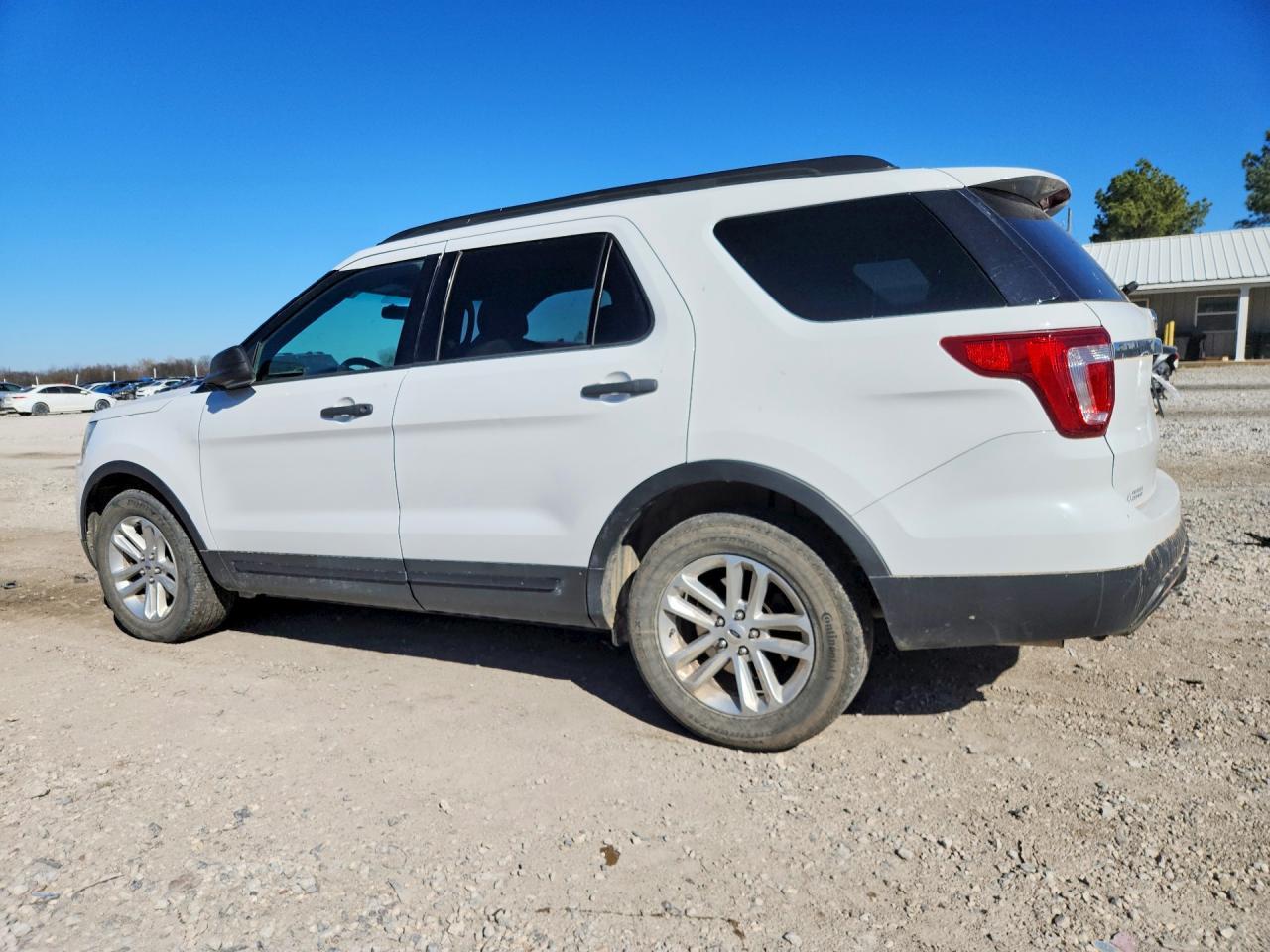 2017 Ford Explorer - Фото 2