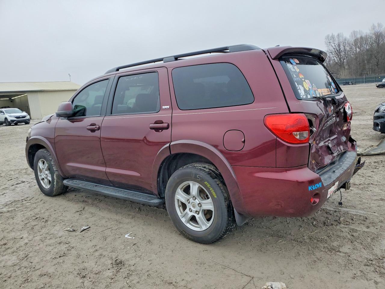 2011 Toyota Sequoia Sr5 - Фото 2