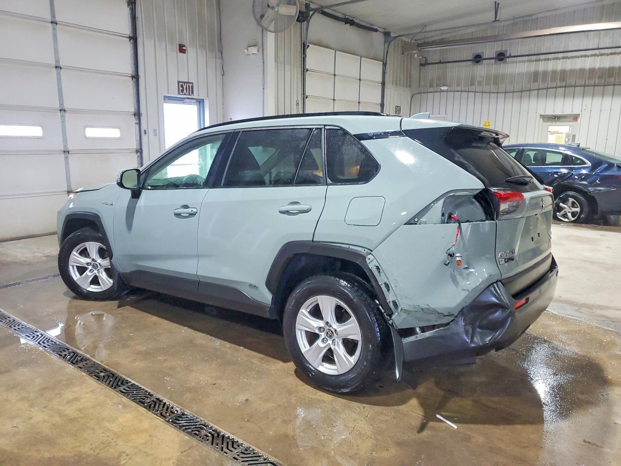 2021 Toyota Rav4 Xle - Image 2