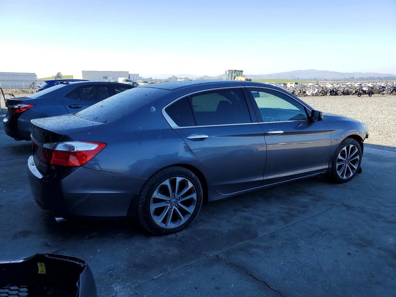 2014 Honda Accord Sport - Image 3