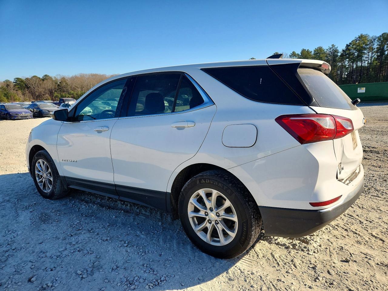 2020 Chevrolet Equinox L - Фото 2