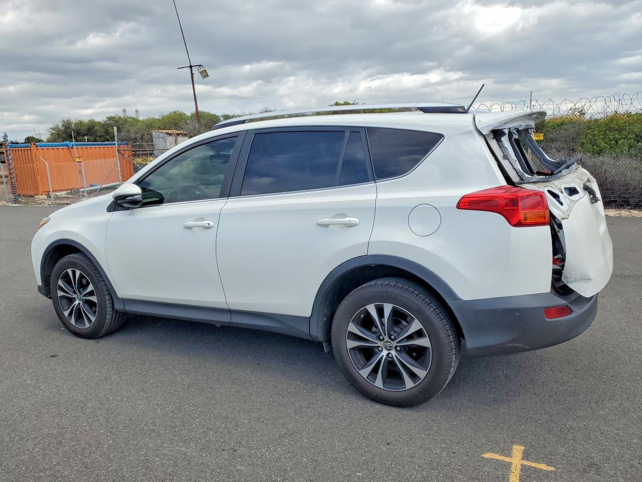 2015 Toyota Rav4 Limited - Фото 2