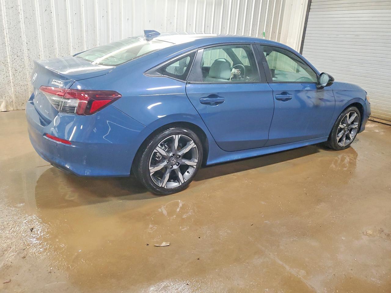 2025 Honda Civic Sport - Фото 3