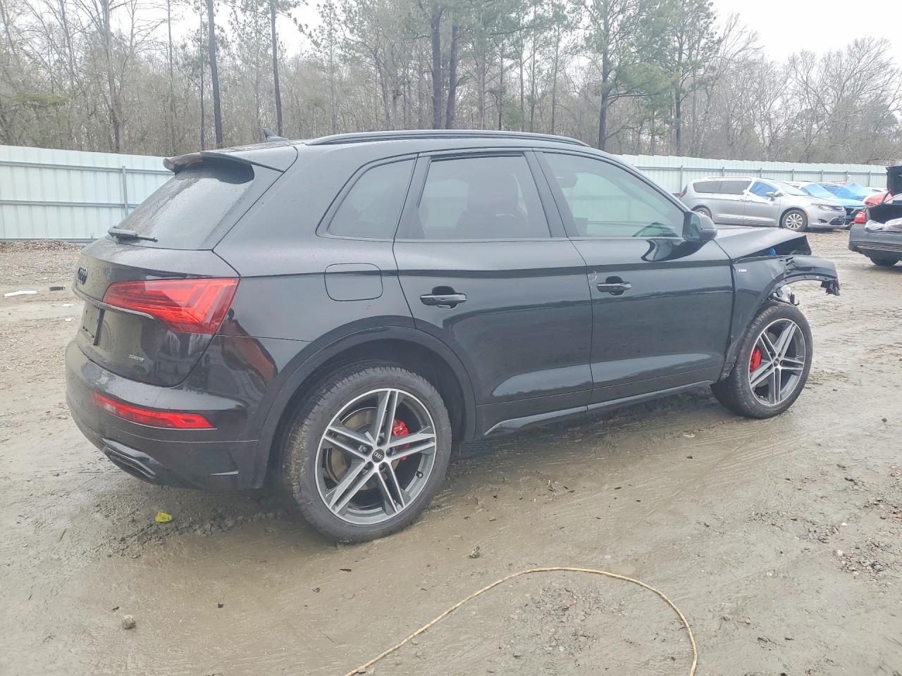 2024 Audi Q5 E Premium Plus 55 - Image 3