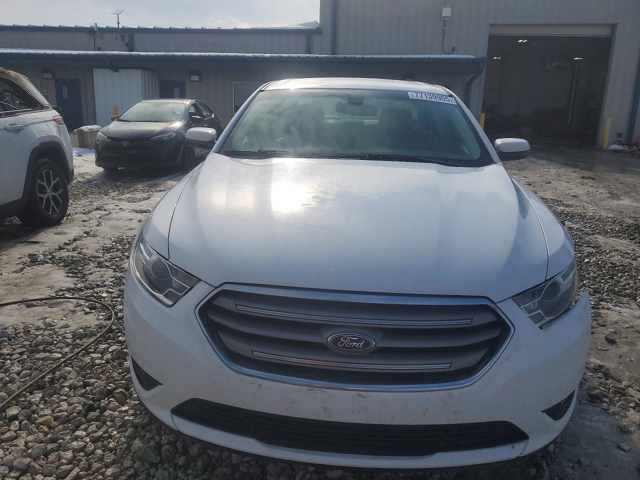 2017 Ford Taurus Sel - Фото 5