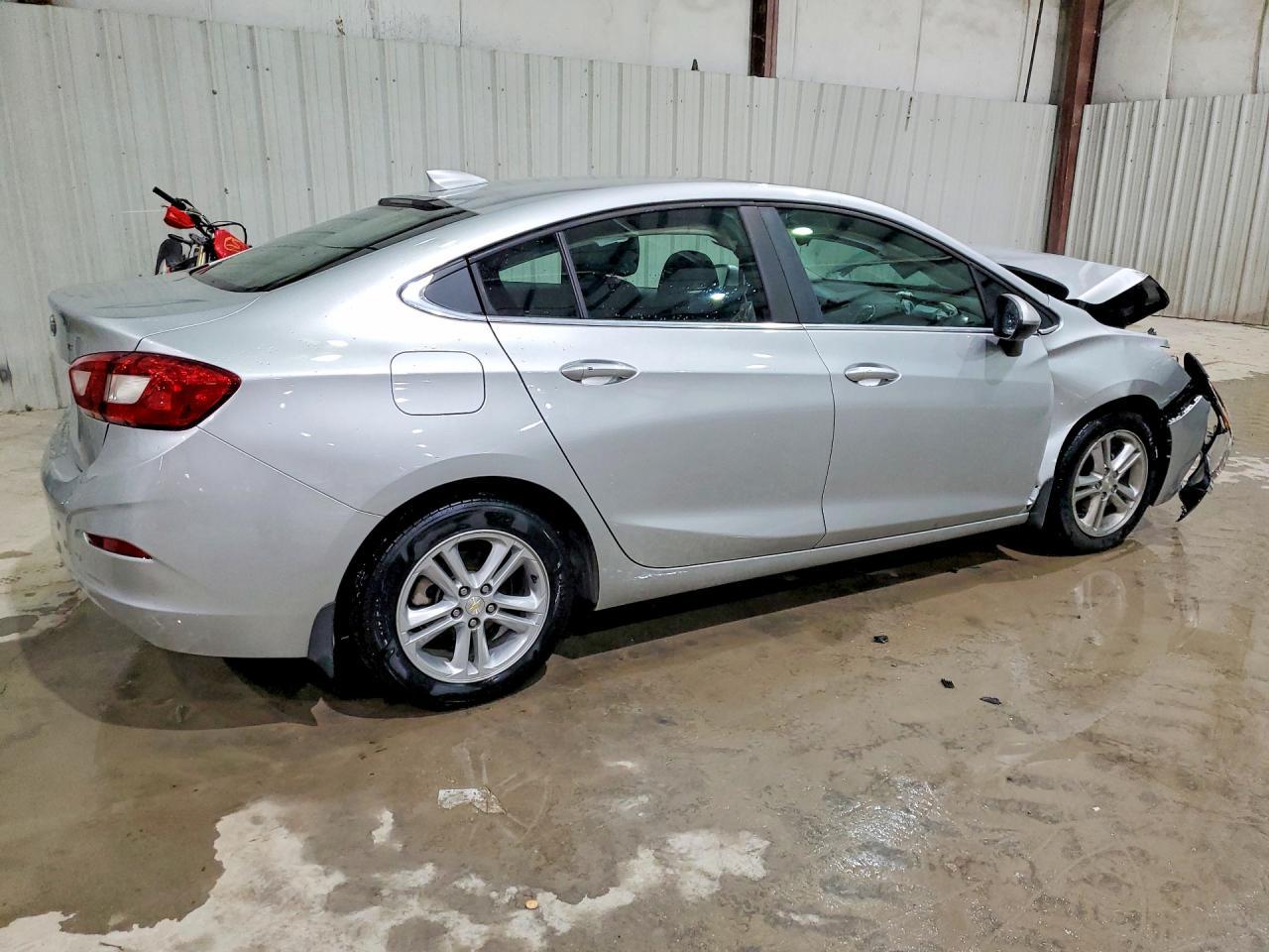 2018 Chevrolet Cruze Lt - Фото 3