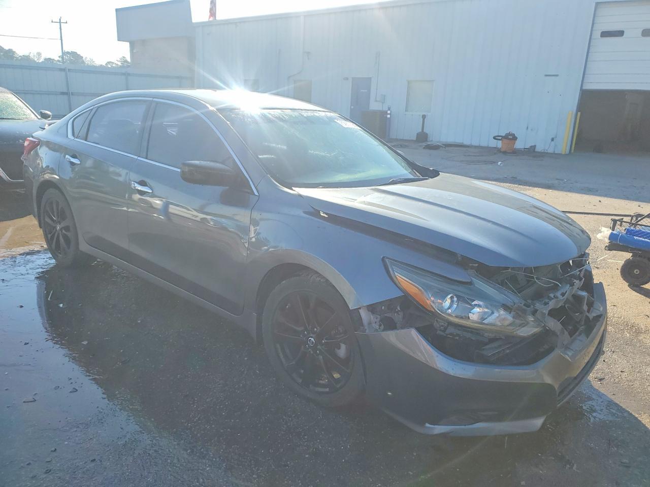 2018 Nissan Altima 2.5 Sr - Image 4