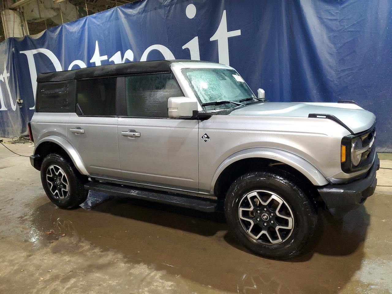 2024 Ford Bronco Outer Banks - Фото 4