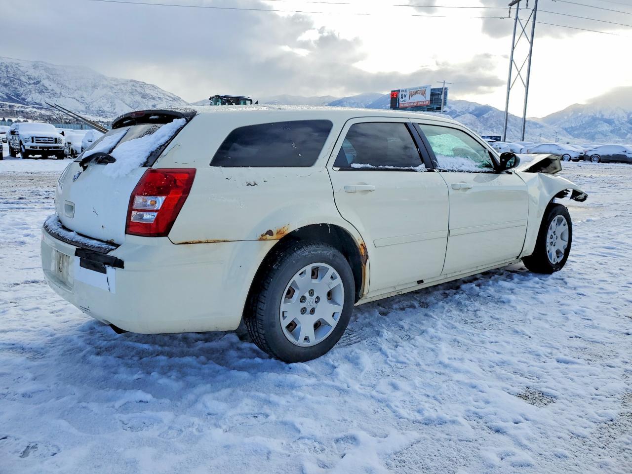 2006 Dodge Magnum Se - Image 3