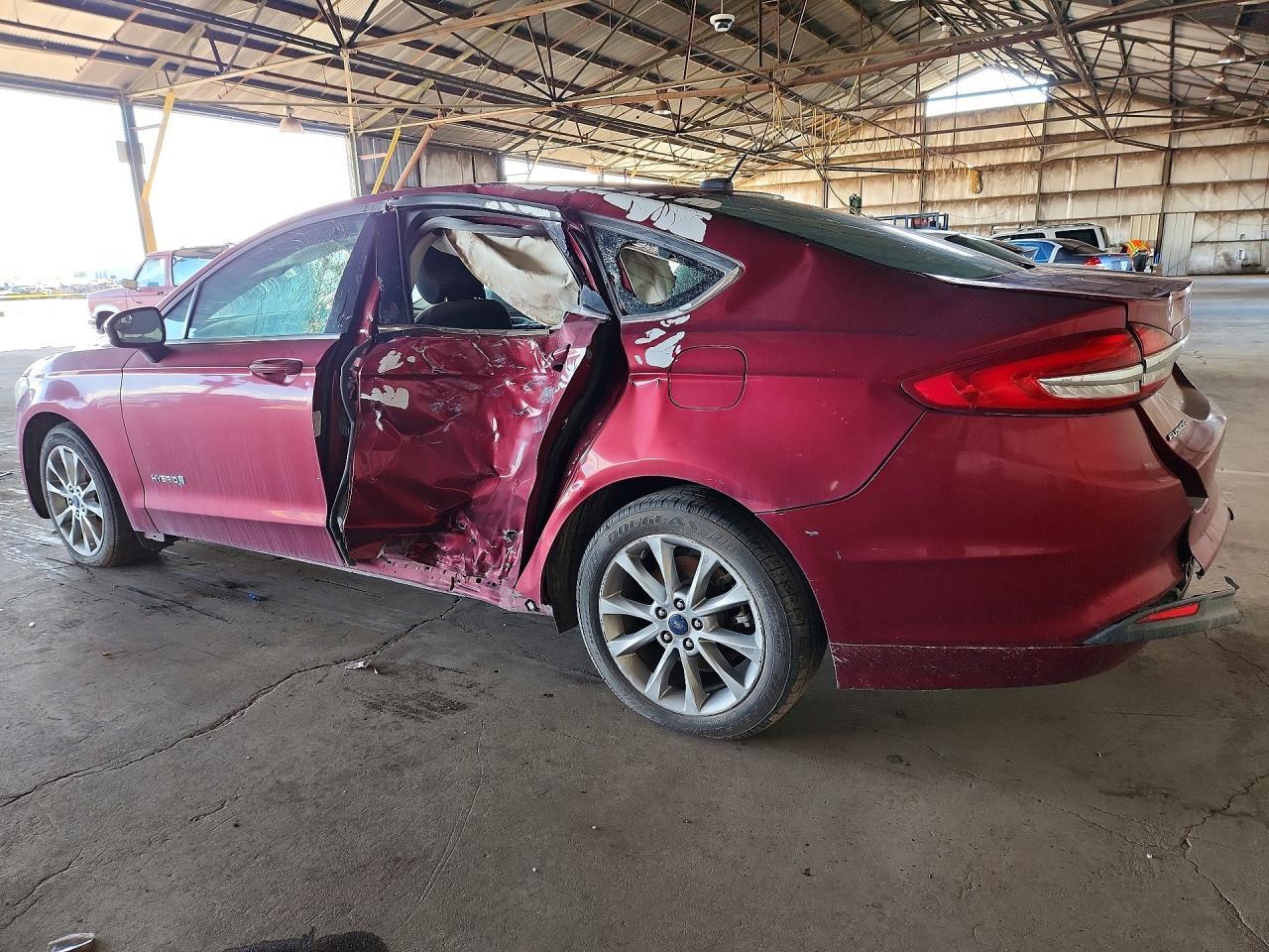 2017 Ford Fusion Se Hybrid - Фото 2