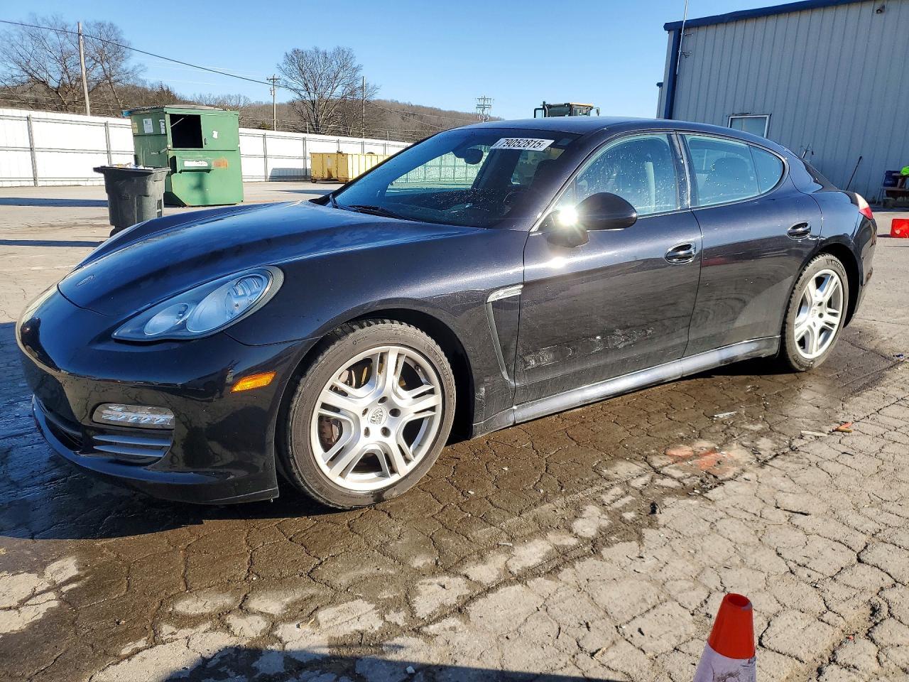 2011 Porsche Panamera 2