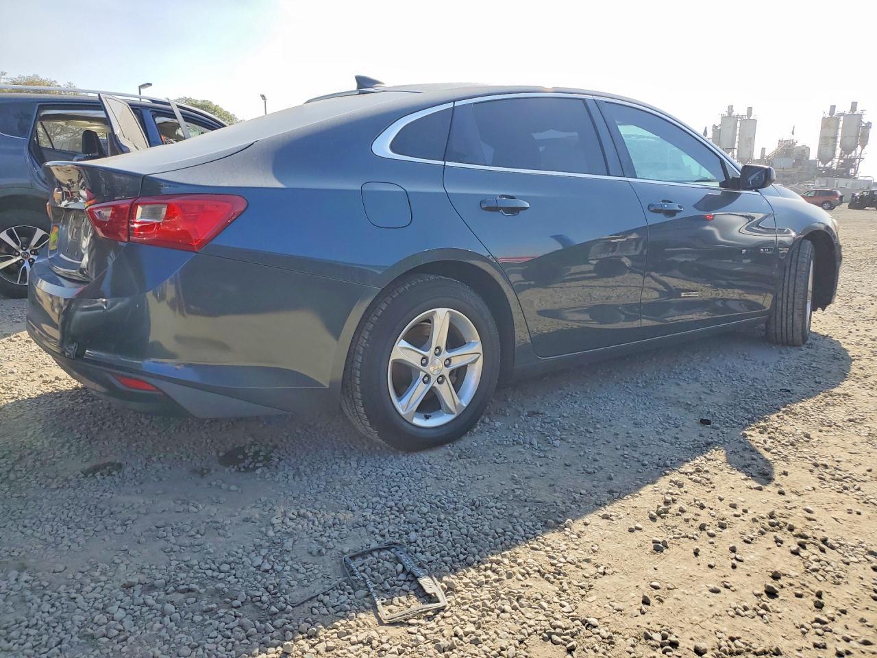 2020 Chevrolet Malibu Ls - Image 3