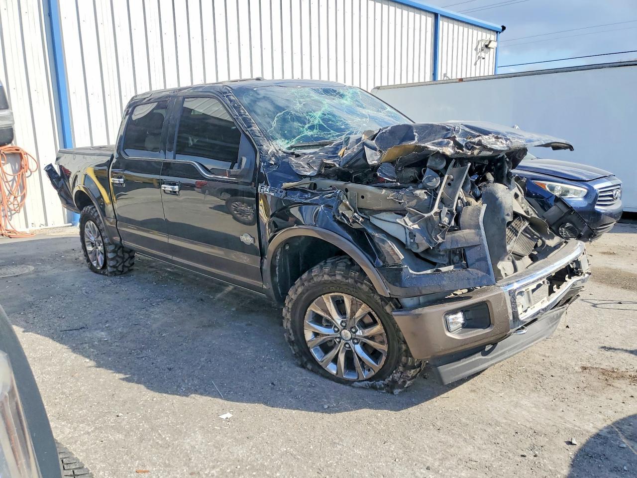 2017 Ford F150 Supercrew - Фото 4