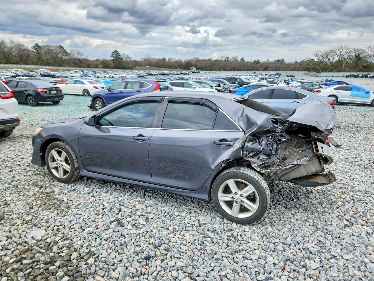 2013 Toyota Camry Se - Фото 2
